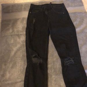 Distressed skinny jeans